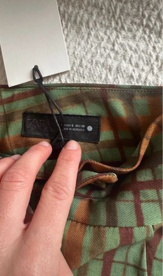 Pantalón cuadros Zara