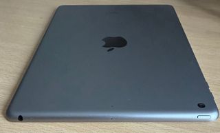 iPad 5ª Gen 128GB Gris + Caja Original + Cable