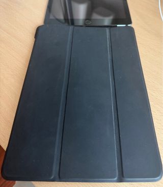 iPad 5ª Gen 128GB Gris + Caja Original + Cable