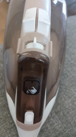 Plancha Rowenta 2400W para reparar con poco uso