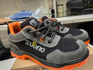 Zapatos de seguridad SWG talla 44. NO HAGO ENVÍOS