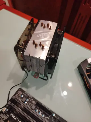 Placa Base Gigabyte, RAM G.Skill, Cooler y GPU