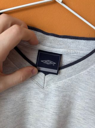 Camiseta Umbro Vintage Gris