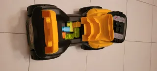 Correpasillos amarillo y negro