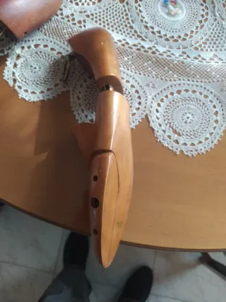 Tendiscarpe in legno