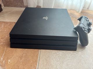 Consola Sony PS4 Pro Negra + Mando