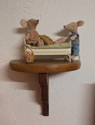 Estante  de madera.Peana .