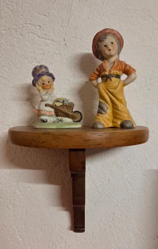 Estante  de madera.Peana .