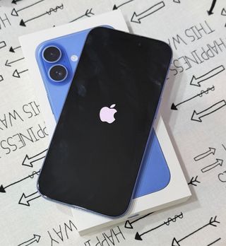 iPhone 16 128 GB Blu + Accessori
