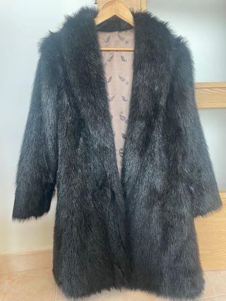 Abrigo Pelo Sintético Negro 3/4