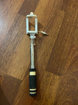 Monopiede selfie con cavo jack 3.5mm