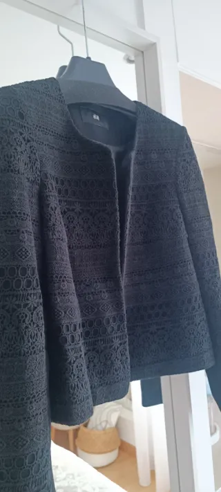 Elegante chaqueta encaje