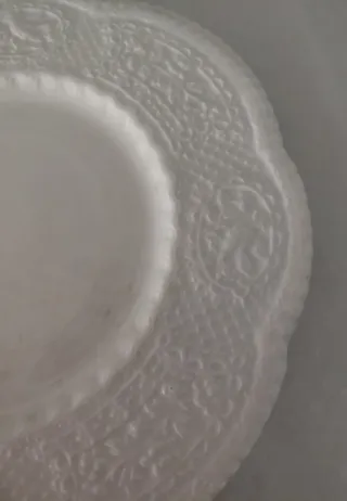 2 Platos Ingleses Porcelana Blancos