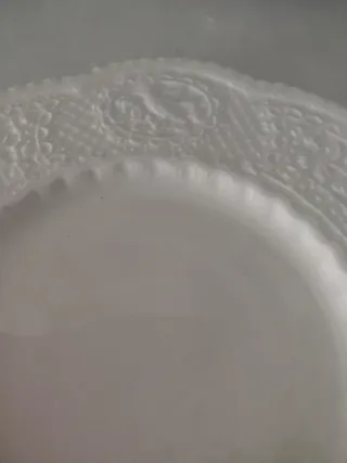 2 Platos Ingleses Porcelana Blancos