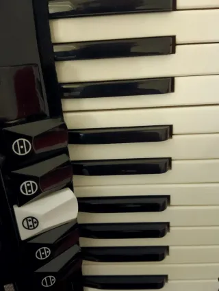 Acordeón Classic Cantabile 72