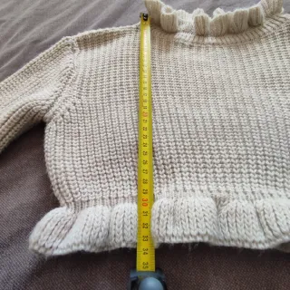 Jersey beige con volantes