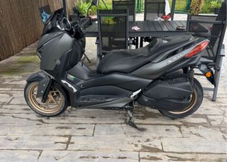 Yamaha XMAX 300  Acabado tech max