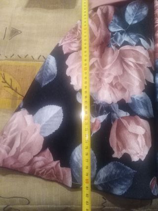 Vestido salmón vuelo y estampado floral