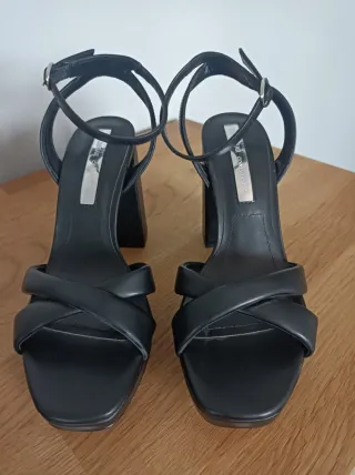 Sandalias tacón negras mujer