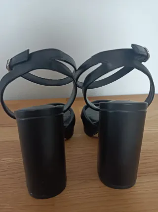 Sandalias tacón negras mujer