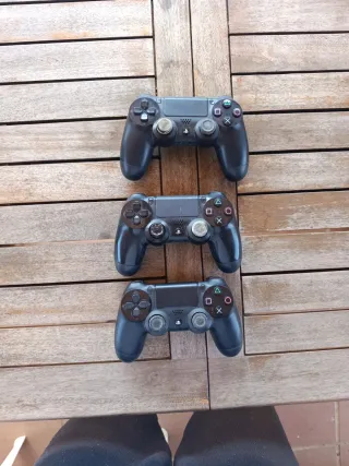 3 Mandos PS4 Sony Negro originales de 2013 a 25€