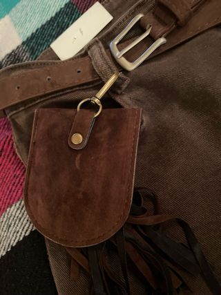 Porta monete da cintura scamosciato con frange