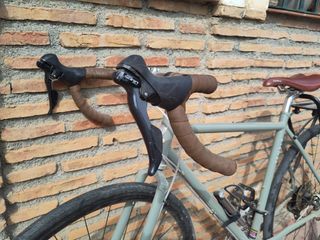 Bicicleta TEMPLE GRAVEL Adventure 3