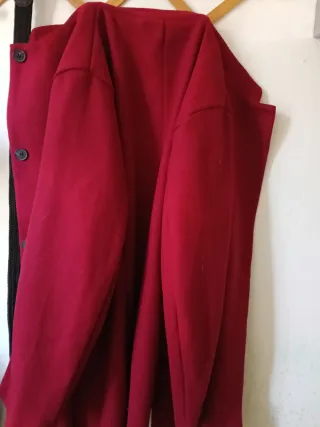 Cappotto rosso nuovo