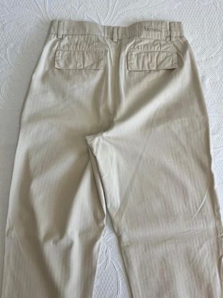 Pantalón sastre RAMSOS beige/arena con pinzas...