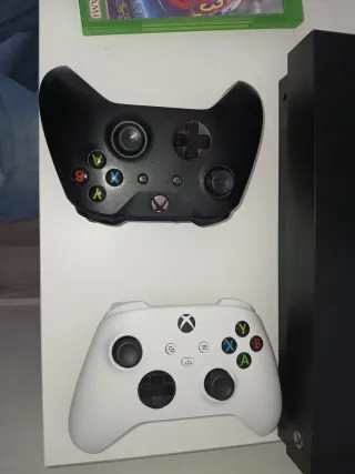 Xbox One X Nero
