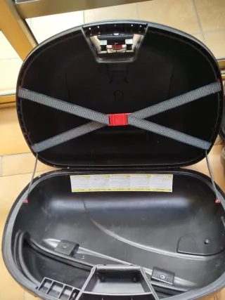 Maletas Moto GIVI KEYLESS Negras