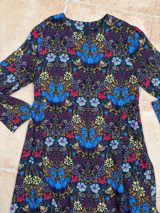 Vestido estampado floral manga larga