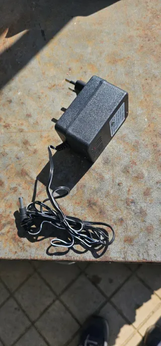 Patinete Eléctrico La Razón NUEVO, sin estrenar.