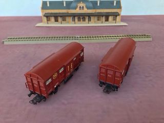 2 Vagones Cerrados H0 Renfe