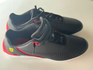 Zapatillas Puma Ferrari Negras y Rojas