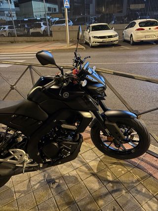 Yamaha MT 2025 Negra
