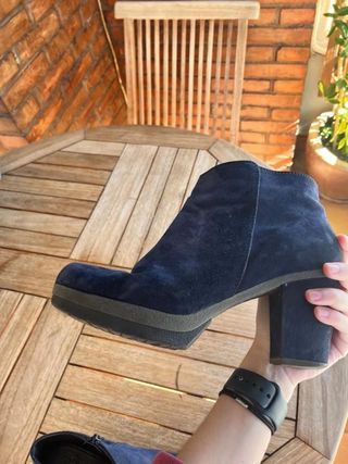 Botines GADEA de ante azul marino con...