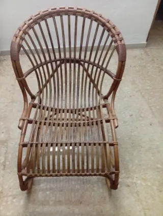 Poltrona in rattan marrone