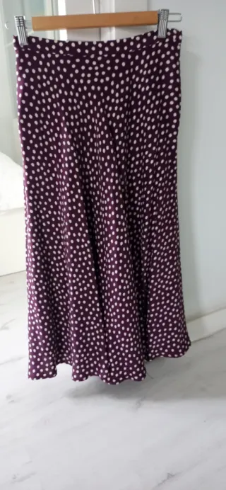 Falda midi seda lunares morada