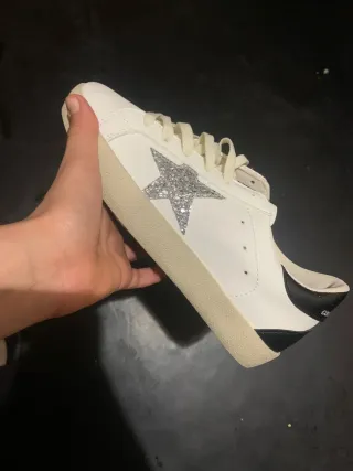 Golden Goose Sneakers Blancas y Plateadas