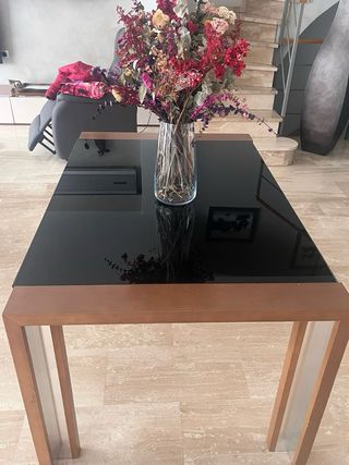 Mesa comedor extensible de Madera-cristal.