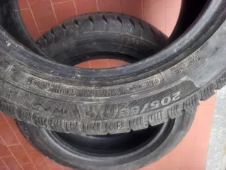 N. 2 gomme invernali dimensioni 205 55 16