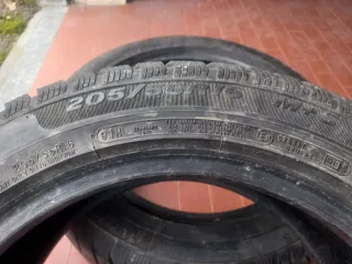 N. 2 gomme invernali dimensioni 205 55 16