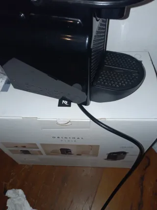 Cafetera DeLonghi Pixie Negra