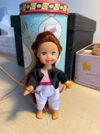 Muñeca pequeña 11 cm