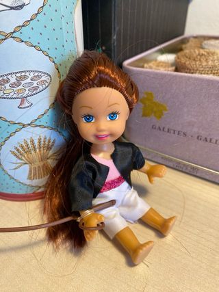 Muñeca pequeña 11 cm