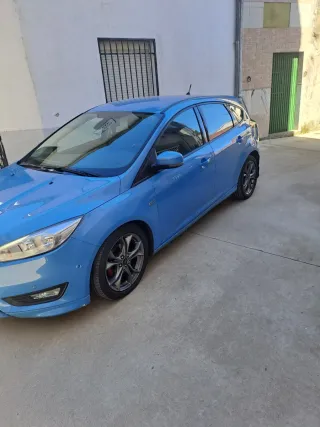 ford focus ecoboost focus 2017