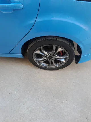 ford focus ecoboost focus 2017