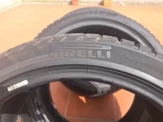 4xNeumáticos Pirelli Sottozero 3 235/40 R19 96V M+