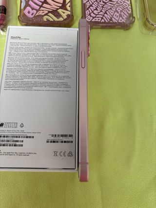 iPhone 15 Plus + 4 fundas